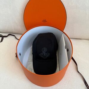 New Hermes Davis Emile Black Cap with gift box